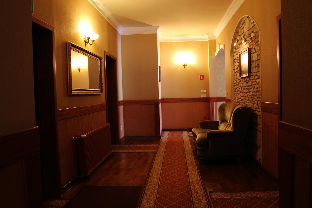 Hotel Staromiejski Krasnystaw Extérieur photo